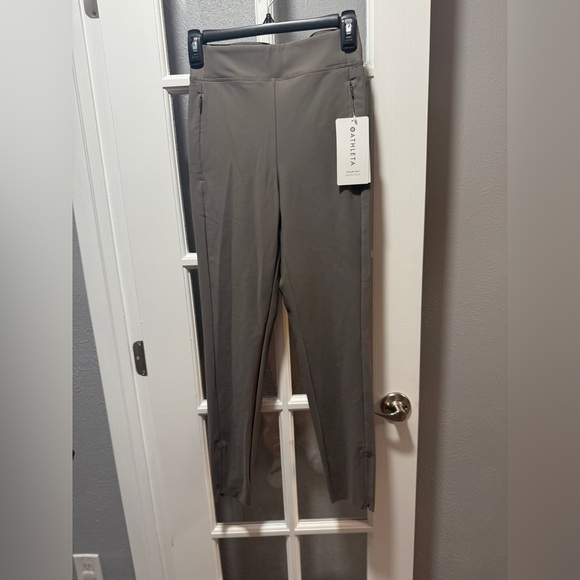 Athleta Pants - NWT ATHLETA STELLAR TIGHT